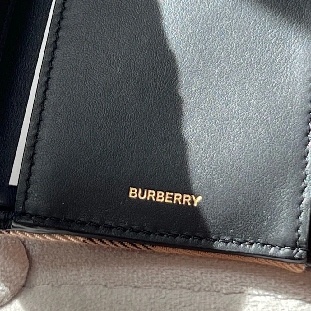 Burberry Check Trifold Wallet in Black - Picture 9 of 11